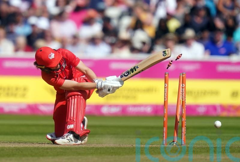 England’s cricketers miss out on bronze after thumping defeat to New Zealand