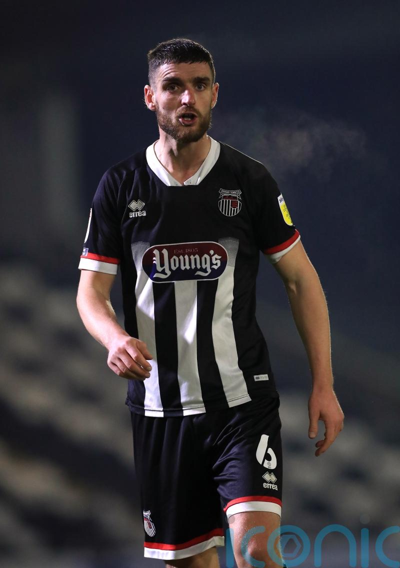Grimsby thump Crewe to book their place in the Carabao Cup second round