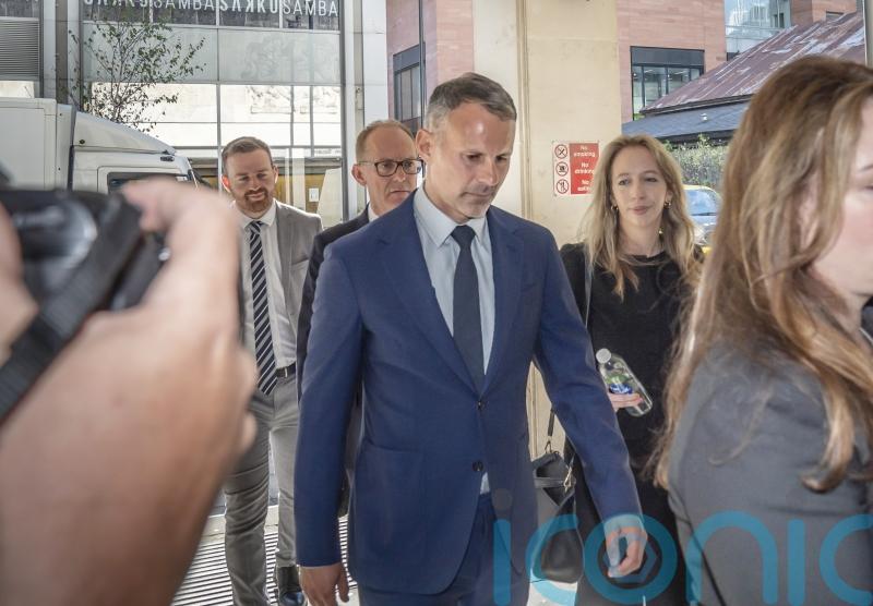 Ryan Giggs’ ex ‘screamed in pain’ during sister’s 999 call, court hears
