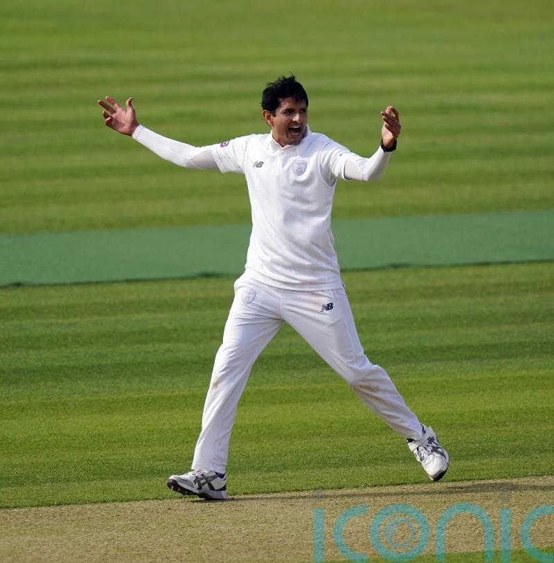 Hampshire beat Northamptonshire to go top of Division One