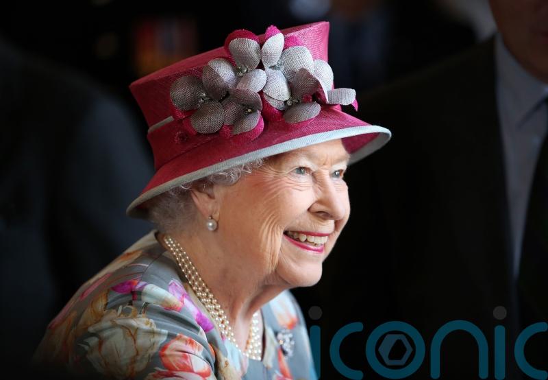 Harry Kane and Gary Lineker lead sporting tributes following death of the Queen