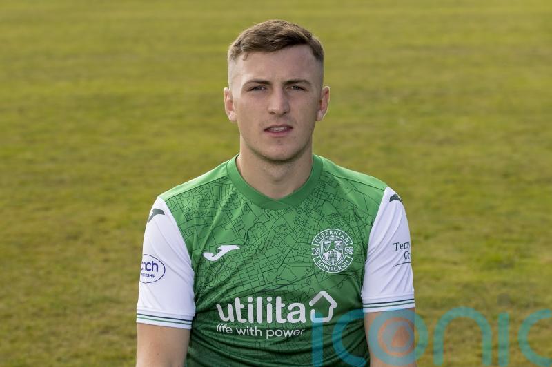 Josh Campbell’s brace helps Hibernian come from behind to beat 10-man Aberdeen