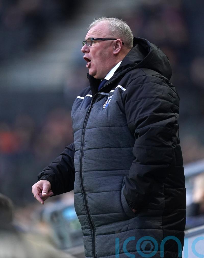 Steve Evans set to make changes to Stevenage team to take on Sutton