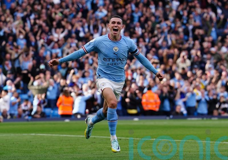 Phil Foden celebrates new Manchester City contract &ndash; Friday&rsquo;s sporting social