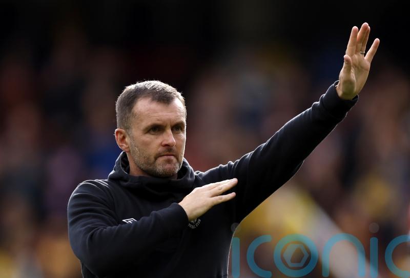 Luton boss Nathan Jones salutes striker Carlton Morris