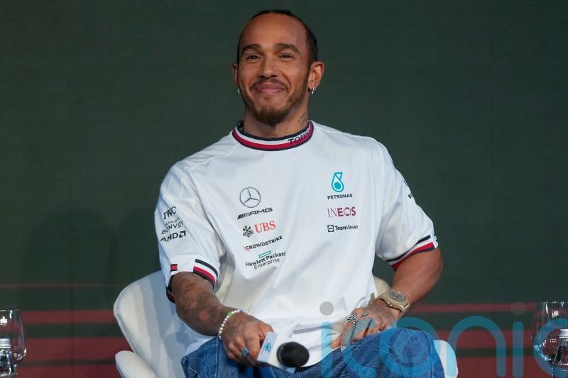 Lewis Hamilton hoping Mercedes can beat Ferrari in constructors’ championship