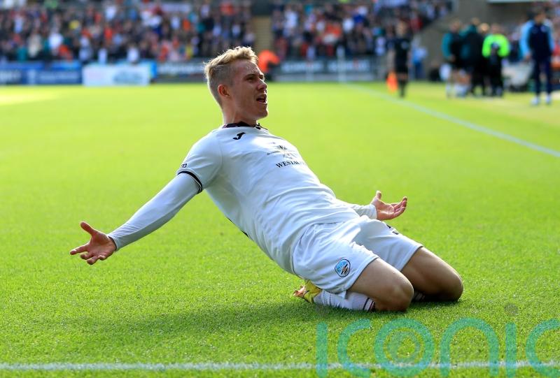 Swansea’s Ollie Cooper to travel with Wales’ World Cup squad to Qatar