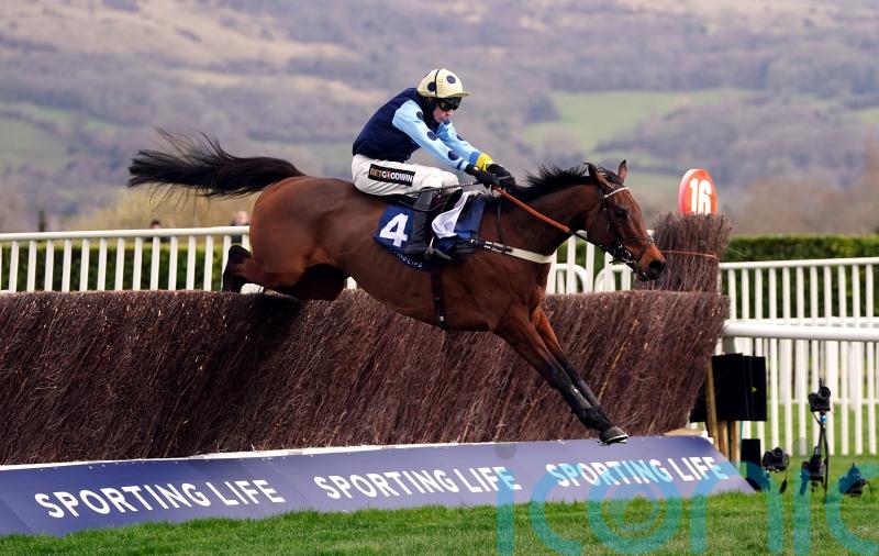 Edwardstone facing stern test on Ascot return