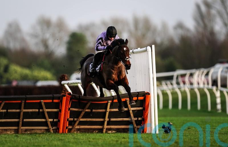 Stage Star heading back to Newbury aiming to show fencing class