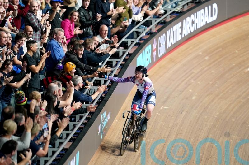 Katie Archibald finishes with a flourish to delight London crowd