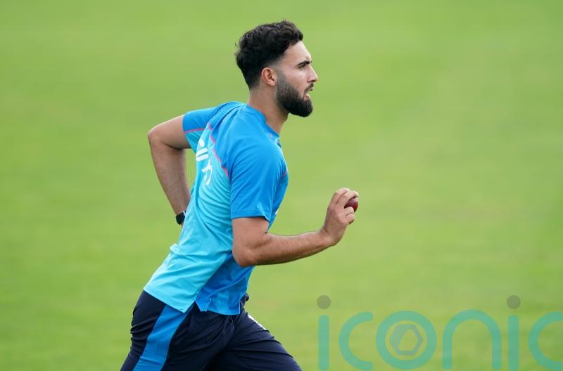 Lancashire paceman Saqib Mahmood sets sights on return to England fold by summer
