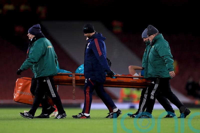 Vivianne Miedema injured as Arsenal lose but progress to quarter-finals