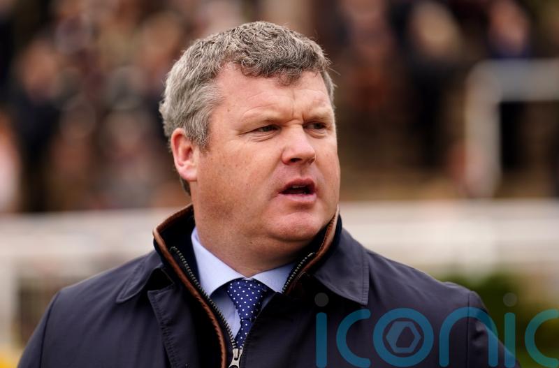 Elliott plays three aces in fascinating Grade Two at Naas