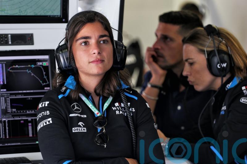 Jamie Chadwick to continue in Williams’ Driver Academy next season