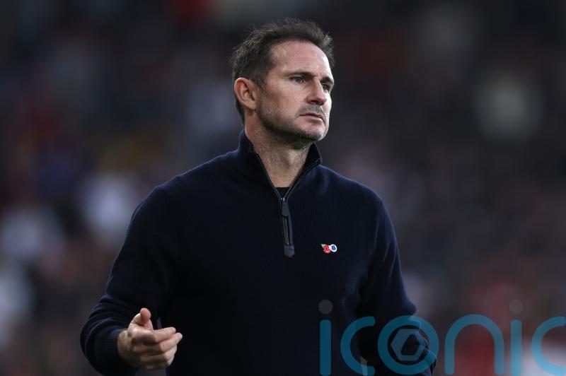 Frank Lampard calls for Everton&rsquo;s players to start taking more responsibility