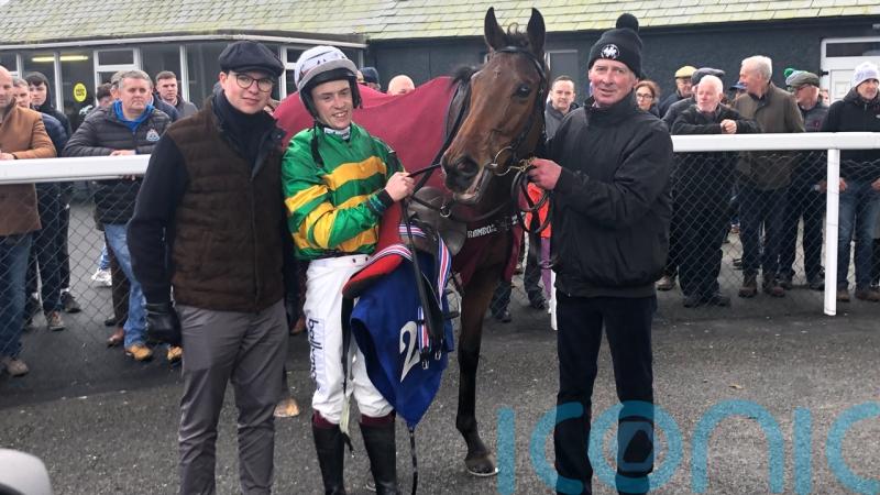 Fakir D’oudairies prevails in dramatic Thurles feature