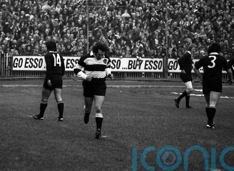 Gareth Edwards hoped he had the legs to round off rugby union’s ‘greatest try’