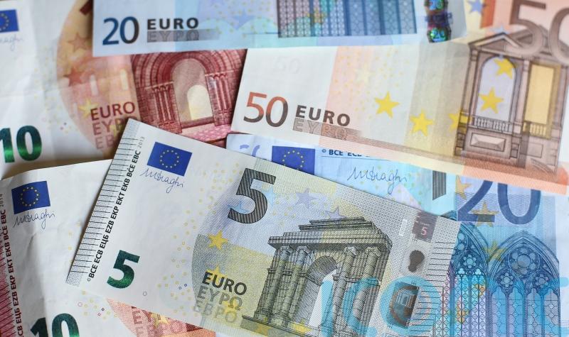 Government is committed to ‘making work pay better’, says Taoiseach