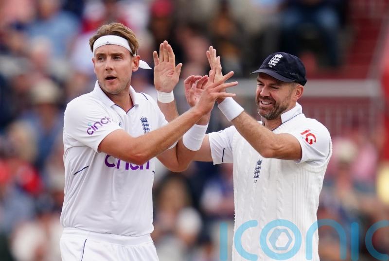 Stuart Broad and James Anderson celebrate milestone &ndash; Friday&rsquo;s sporting social