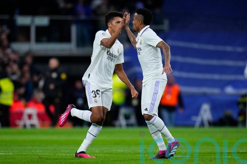 Honours even in Madrid derby