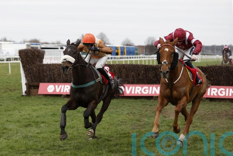 Moroder flashes home in tight Grimthorpe finish