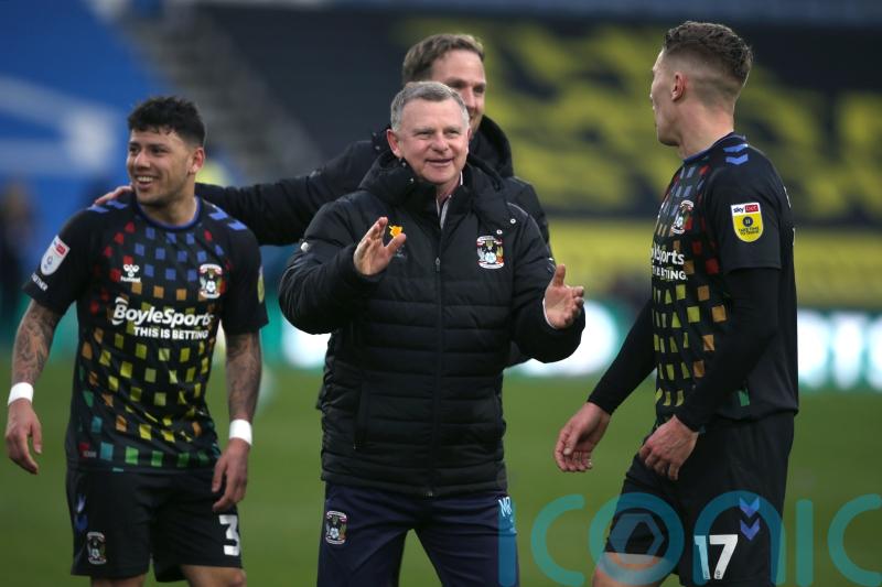 Mark Robins praises ‘fantastic’ Coventry after rout of struggling Huddersfield