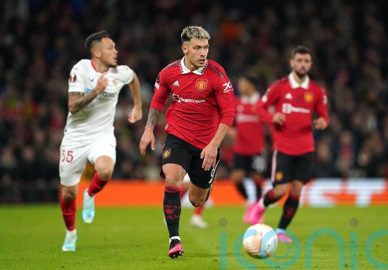 Manchester United sweat on fitness of Lisandro Martinez and Raphael Varane