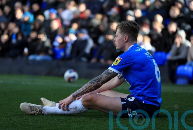 Peterborough’s play-off hopes dented by goalless stalemate