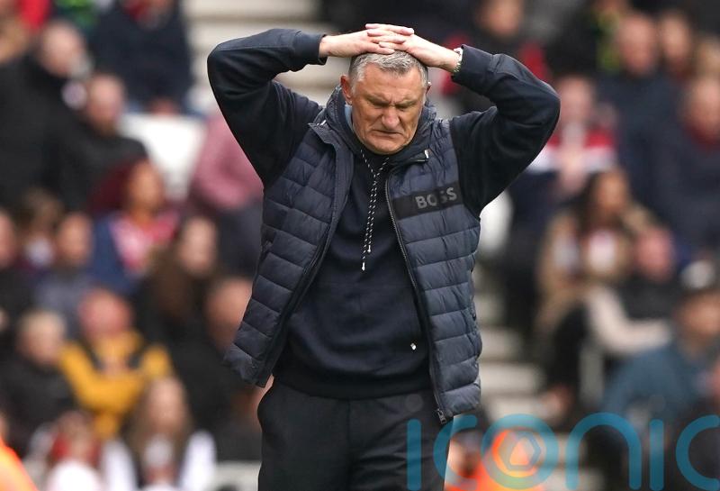 Tony Mowbray hurts hamstring celebrating Sunderland’s last-gasp equaliser