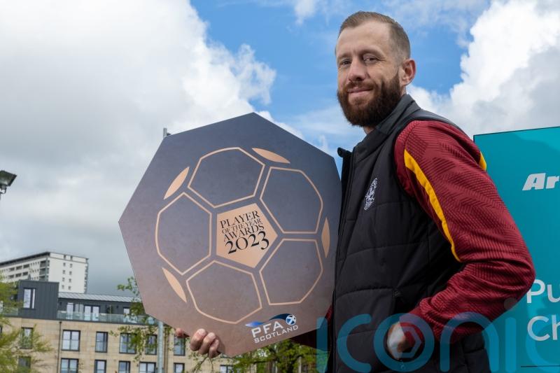Kevin van Veen ‘played through injury’ as Motherwell man kept goal streak going