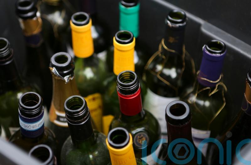 Donnelly ‘confident’ other countries will follow world-first alcohol labelling