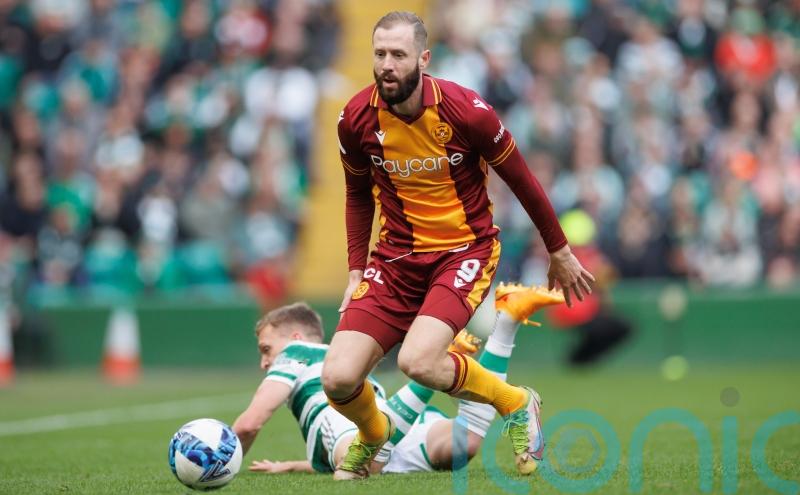 Goal machine Kevin van Veen remains keen to reach milestone