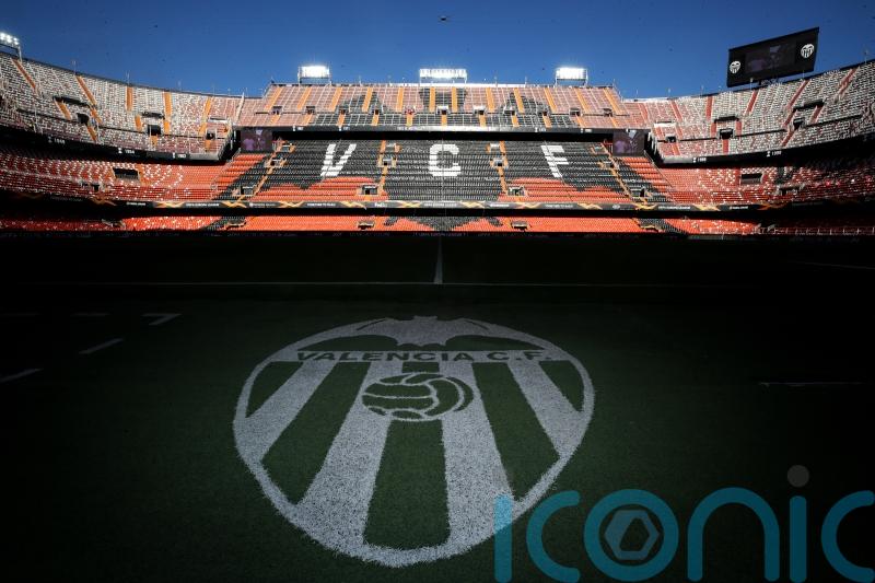 Valencia to appeal against ‘unfair’ sanctions following racist abuse of Vinicius
