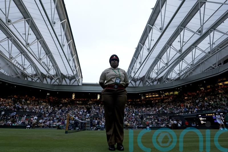 On This Day 2009 – Wimbledon centre-court roof closed mid-match for first time