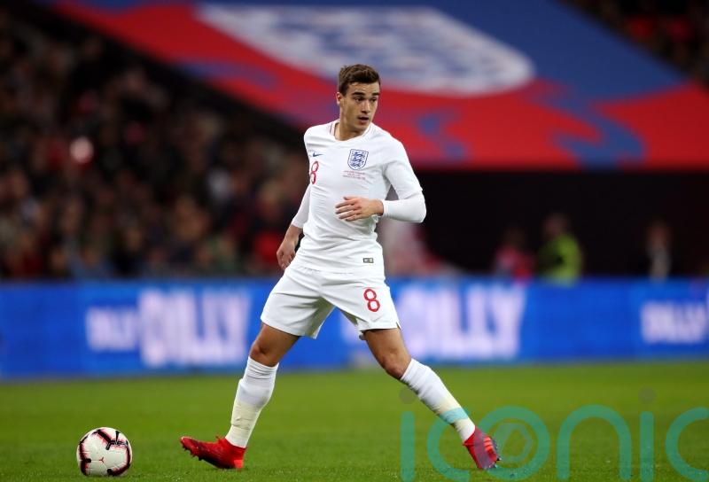 Leicester sign Harry Winks from Tottenham for £10million