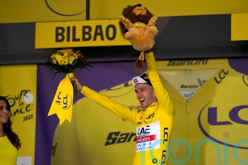 Adam Yates edges out twin brother Simon to win opening stage of Tour de France