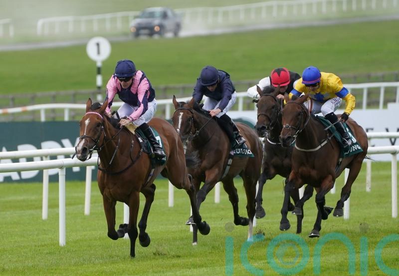 Via Sistina in cruise control for Pretty Polly triumph