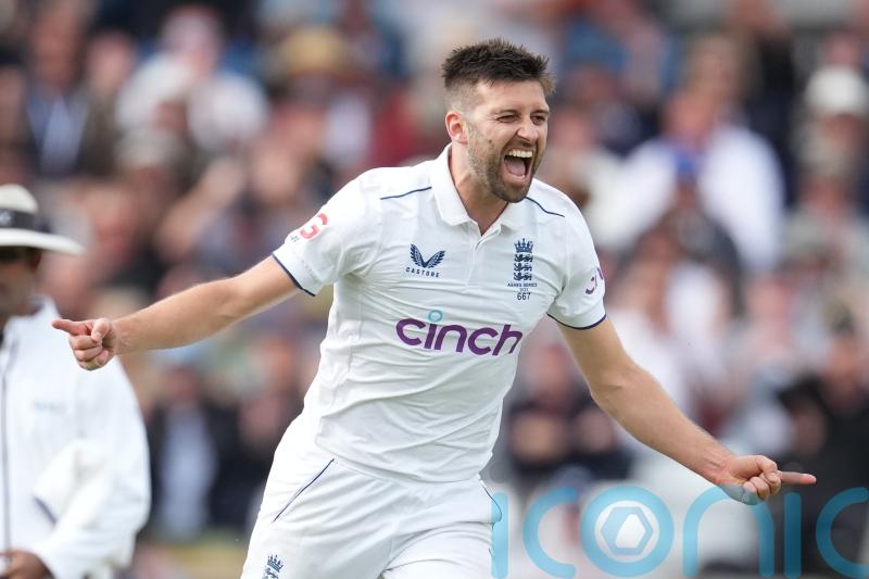 Mark Wood bamboozles Australia with express pace to give England Ashes hope