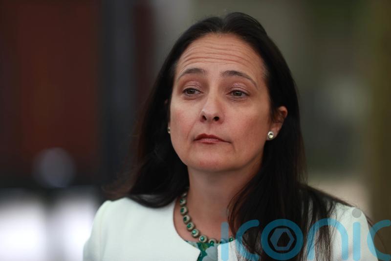 Media Minister would not ‘advise’ public on whether to pay licence fee