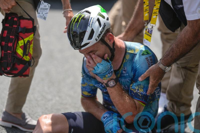 Mark Cavendish expects recovery to be ‘number of weeks’ after collarbone surgery