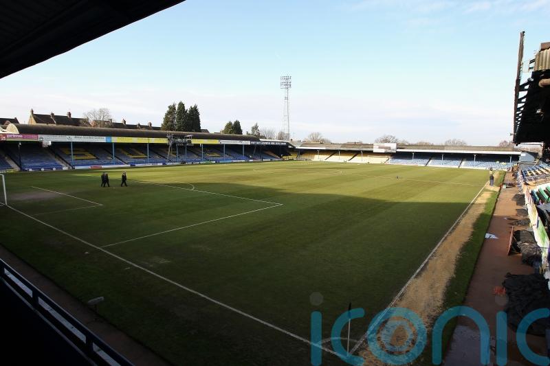Southend rout Oldham despite off-field woes