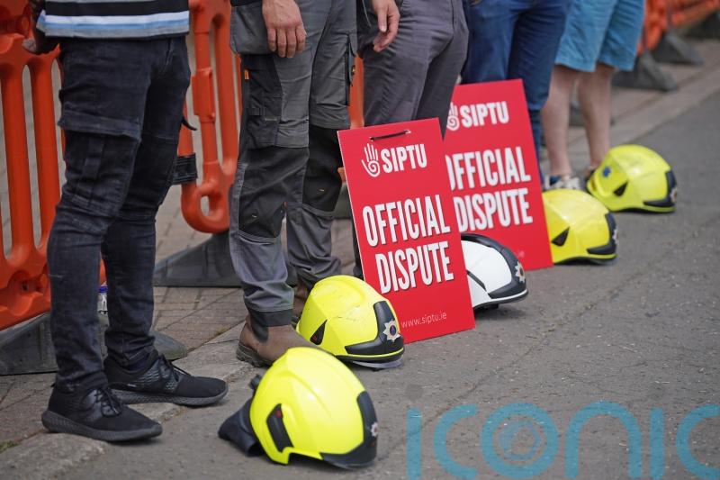 Retained firefighters halt strikes as offer tabled after ‘difficult’ pay talks