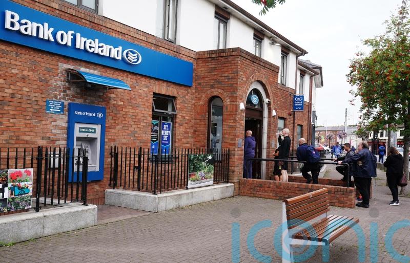 Bank of Ireland boss apologises for ‘significant technology outage’