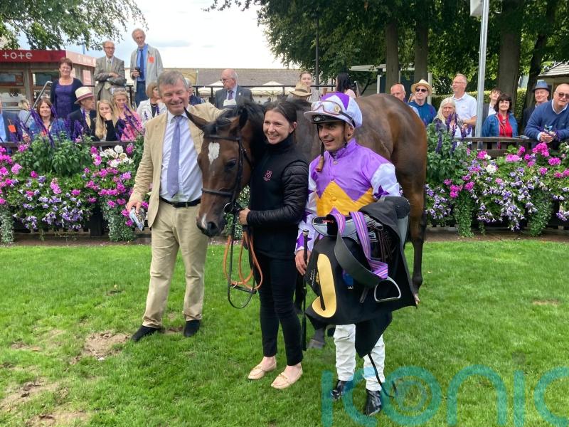 Lezoo set to represent Beckett in Haydock’s Sprint Cup