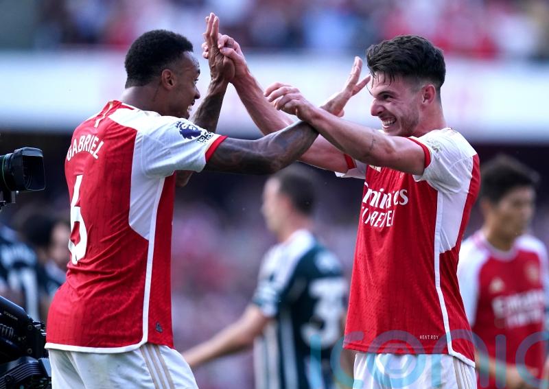 Arsenal finish with a flourish to win thriller against Manchester United