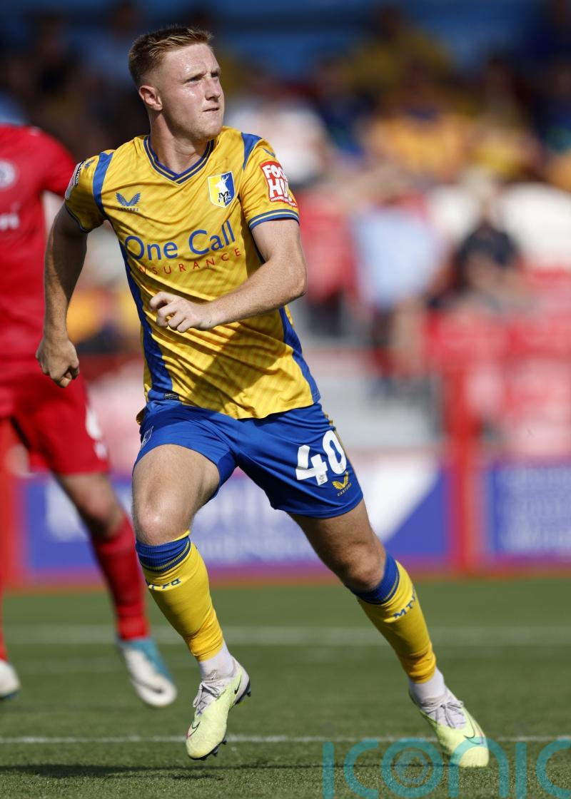 Davis Keillor-Dunn leaves it late to secure a point for Mansfield