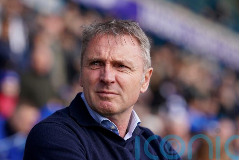 Paul Simpson fumes at penalty decision as Carlisle draw at Lincoln
