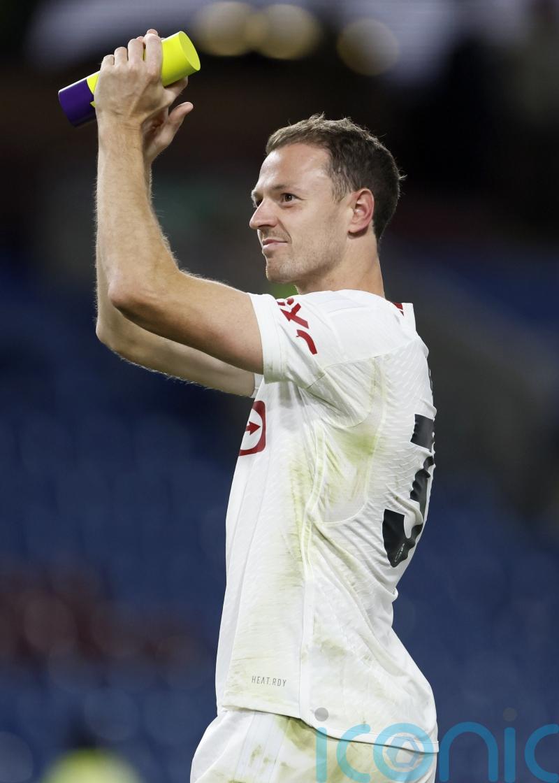 Manchester United boss Erik ten Hag hails ‘massively important’ Jonny Evans