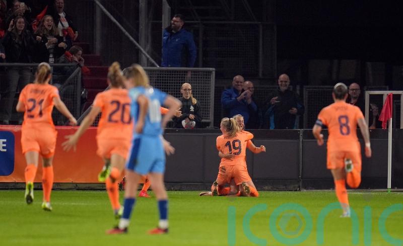 England suffer last-gasp loss on Sarina Wiegman’s Netherlands return
