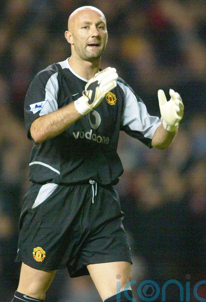 On this day in 2006: France’s former Man Utd goalkeeper Fabien Barthez retires